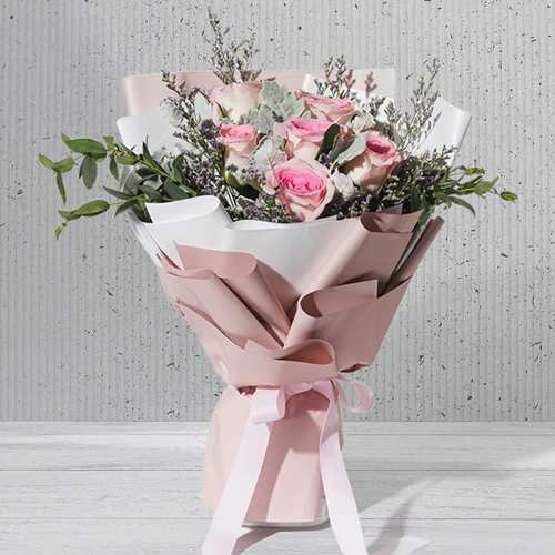 6 Pink Roses