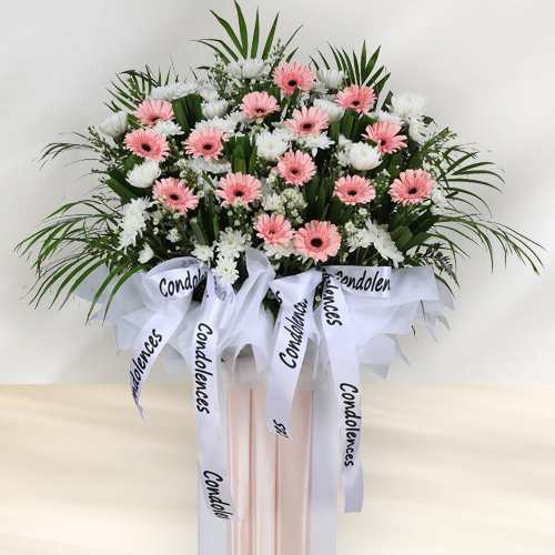 Heartfelt Condolence Floral Wreath