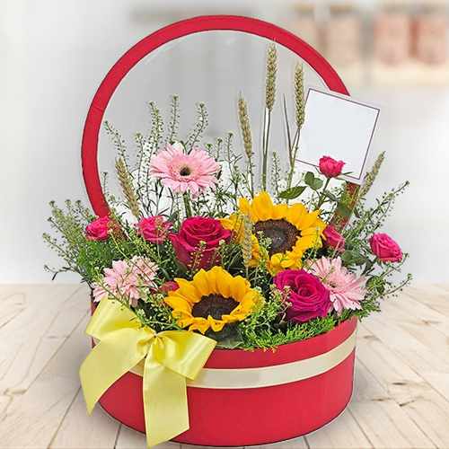 Elegant Seasonal Petal Arrangement